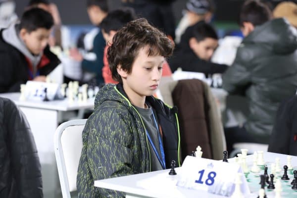 Chess. The blitz matches at the Asian Championship have ended. Many of our chess players have improved their rating scores (Details)