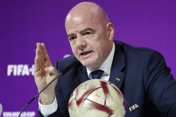 FIFA: Maydonda og‘zini yopganni haydang!