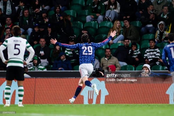 YECHL.  "Arsenal" soʻnggi daqiqalarda "Sporting" darvozasini ishgʻol qilib, ilk oʻyinda zafar quchdi