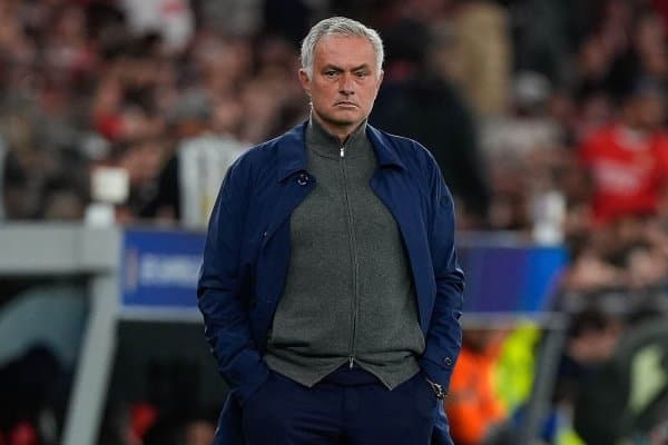 Mourin'yo "Real"ga hech kim kutmagan futbolchini sardor qilib tayinlandi